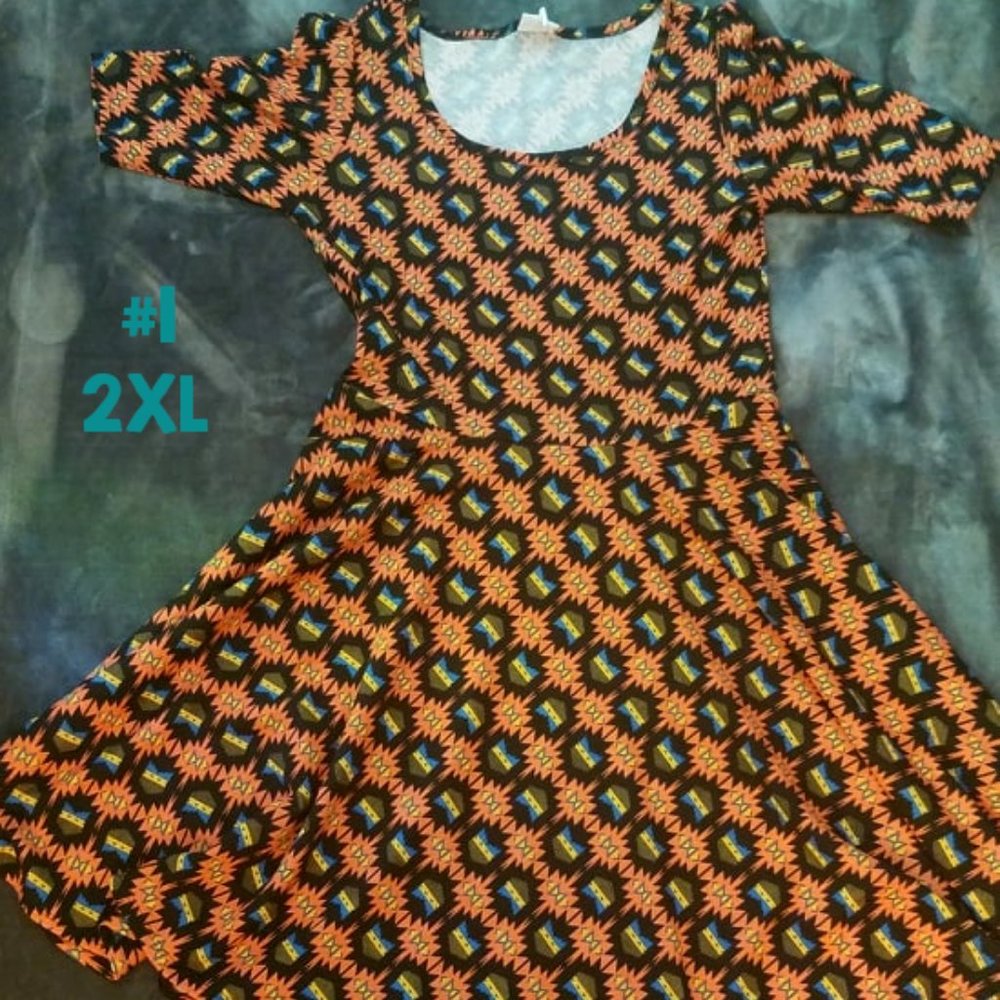 Vibrant LuLaRoe Nicole 2XL